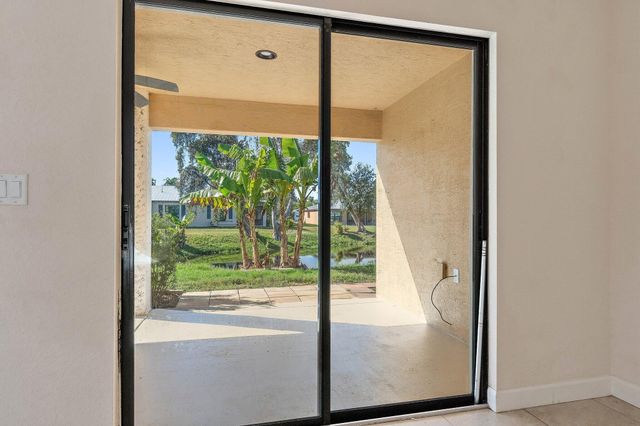 3 S Granada Lane, Port St Lucie, FL 34952