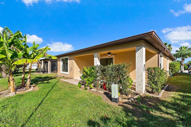 3 S Granada Lane, Port St Lucie, FL 34952