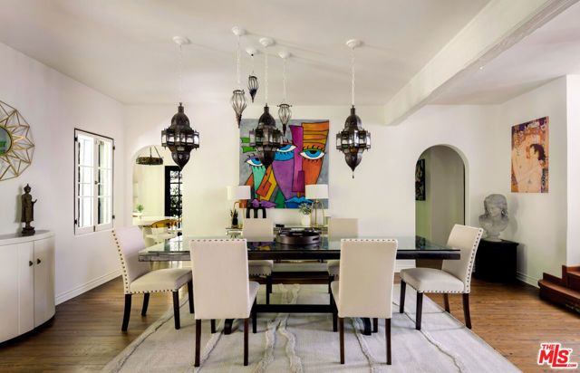 1135 Sunset Vale Avenue, West Hollywood, CA 90069