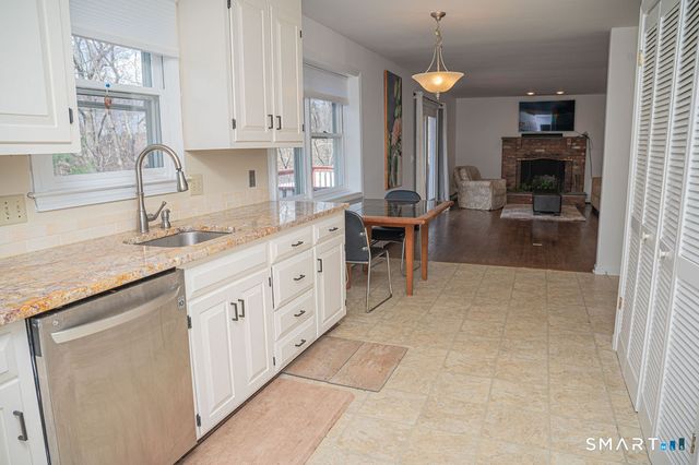 100 White Birch Drive, Guilford, CT 06437