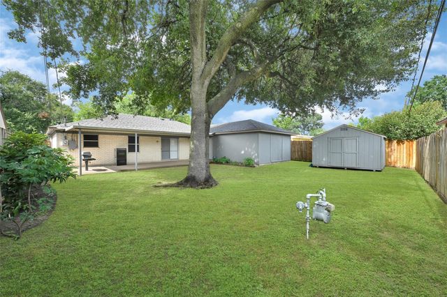 619 Rocky Mountain Drive, Houston, TX 77037