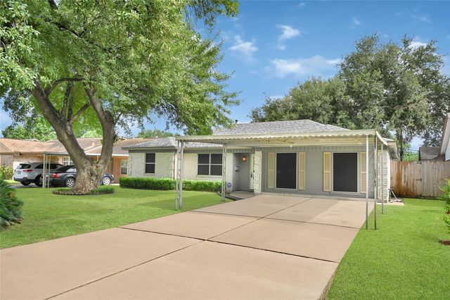 619 Rocky Mountain Drive, Houston, TX 77037