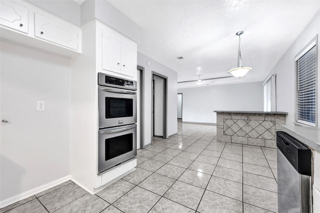 619 Rocky Mountain Drive, Houston, TX 77037