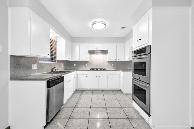 619 Rocky Mountain Drive, Houston, TX 77037