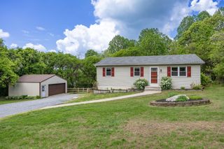 88 LOBACHSVILLE RD, Fleetwood, PA 19522