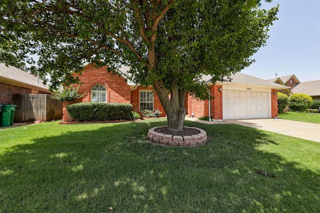 18401 Chestnut Oak Drive, Edmond, OK 73012