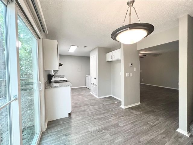 3250 N Kings Cross Road, Fayetteville, AR 72703