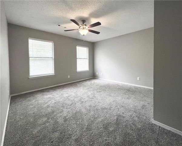 3250 N Kings Cross Road, Fayetteville, AR 72703