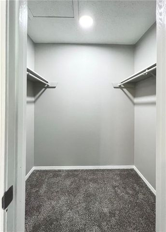 3250 N Kings Cross Road, Fayetteville, AR 72703