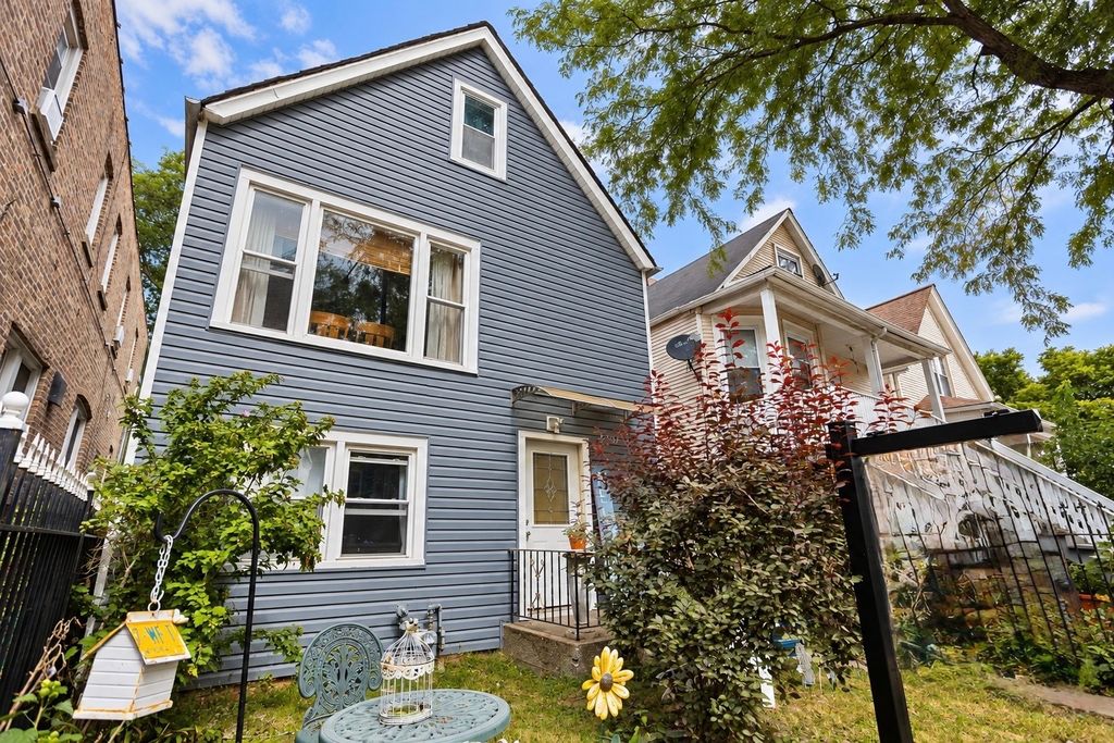 3906 W Montrose Avenue, Chicago, IL 60618 — exterior