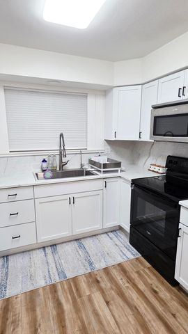 348 E Washington Street, Oronoko Twp, MI 49103