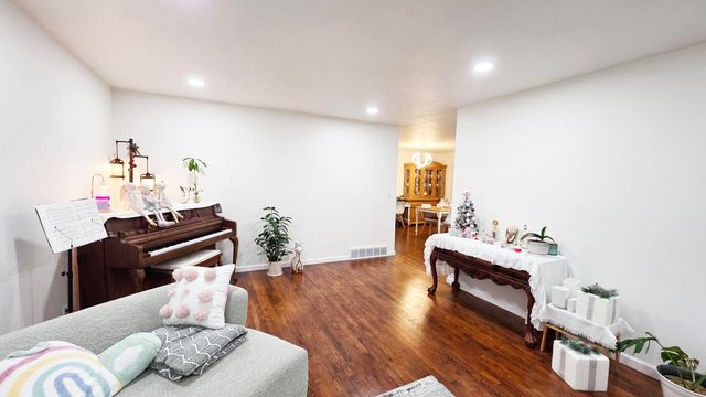 348 E Washington Street, Oronoko Twp, MI 49103