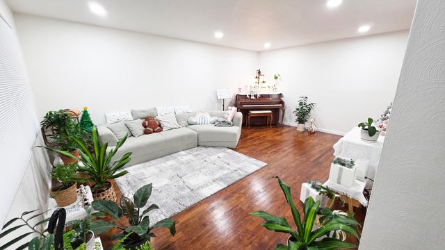 348 E Washington Street, Oronoko Twp, MI 49103