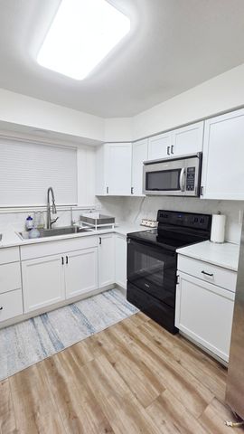 348 E Washington Street, Oronoko Twp, MI 49103