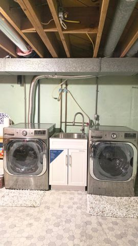 348 E Washington Street, Oronoko Twp, MI 49103