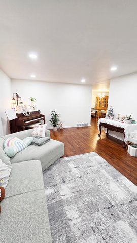 348 E Washington Street, Oronoko Twp, MI 49103