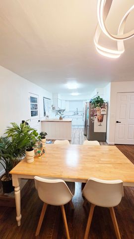 348 E Washington Street, Oronoko Twp, MI 49103