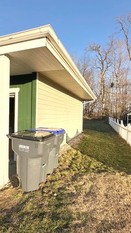 348 E Washington Street, Oronoko Twp, MI 49103