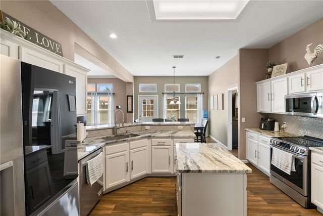 1910 Overland Trai, Corpus Christi, TX 78410