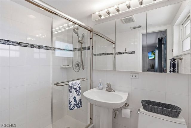 420 Tudor DR 6, Cape Coral, FL 33904