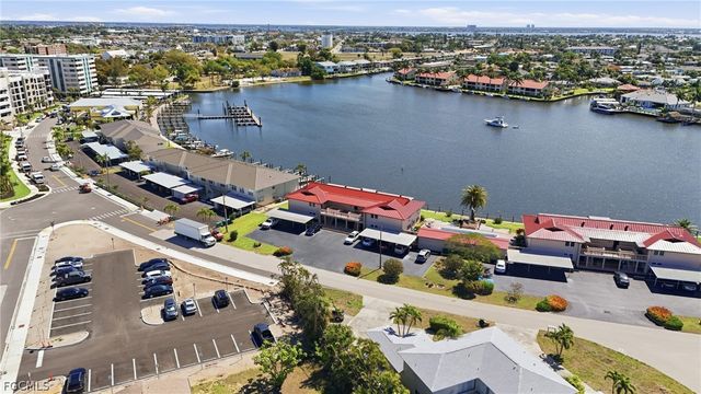 420 Tudor DR 6, Cape Coral, FL 33904