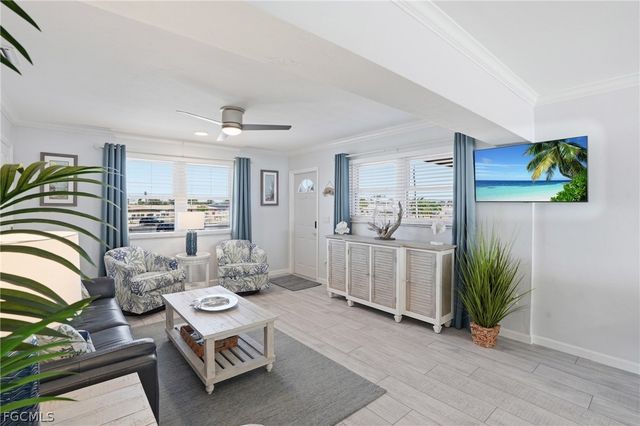 420 Tudor DR 6, Cape Coral, FL 33904