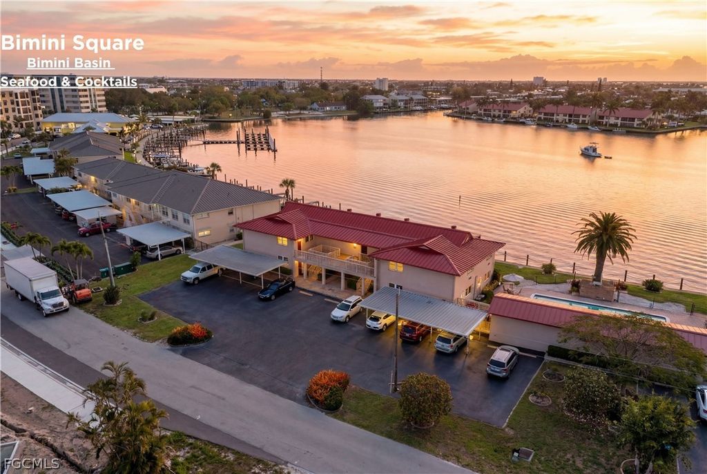 420 Tudor DR 6, Cape Coral, FL 33904