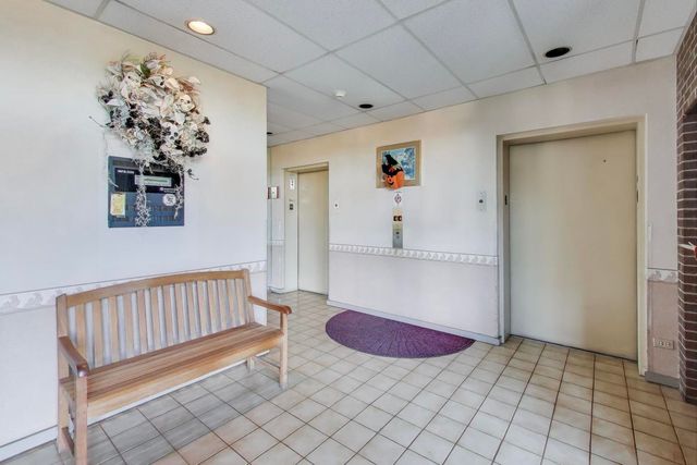 7707 W Irving Park Road 303, Chicago, IL 60634