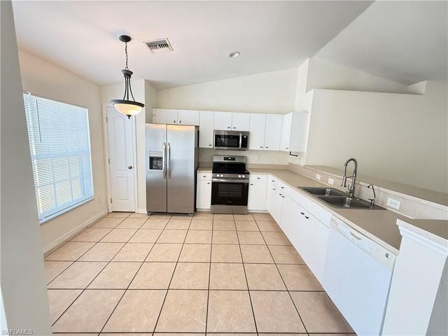 3705 9th ST SW, Lehigh Acres, FL 33976