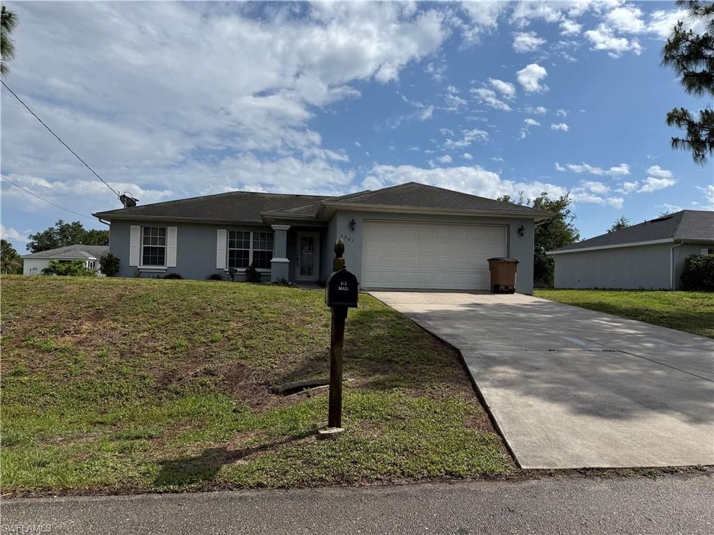 3705 9th ST SW, Lehigh Acres, FL 33976