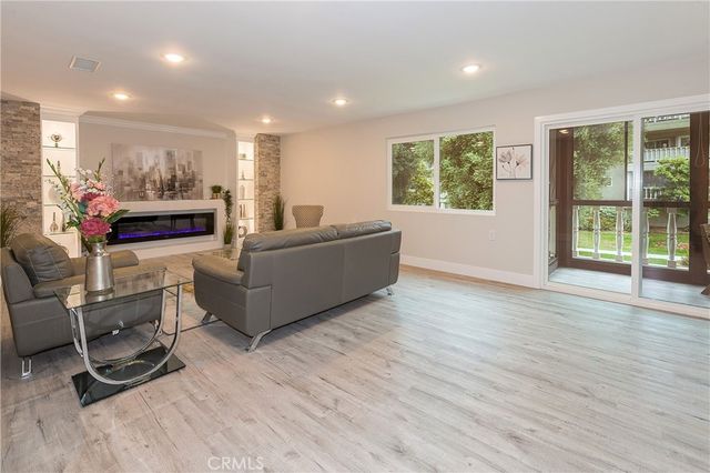 2404 Via Mariposa W 1C, Laguna Woods, CA 92637