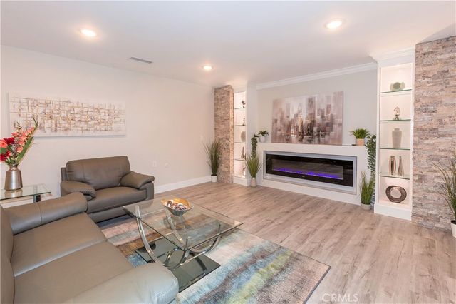 2404 Via Mariposa W 1C, Laguna Woods, CA 92637