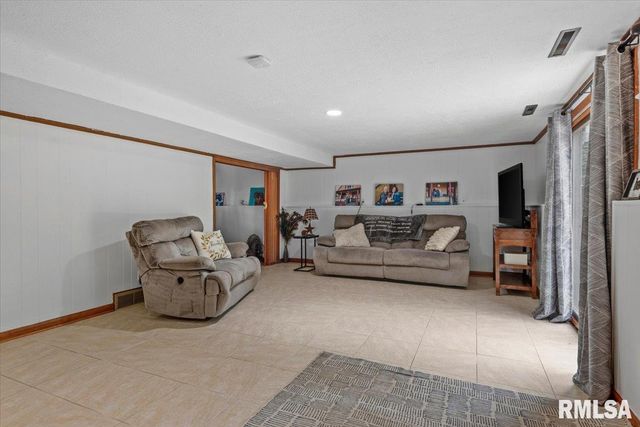 816 INDEPENDENCE Ridge, Springfield, IL 62702