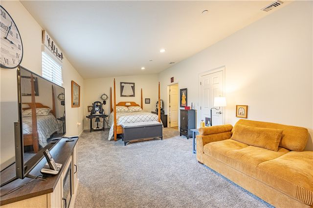 104 Aiden Ln 2, Lower Burrell, PA 15068