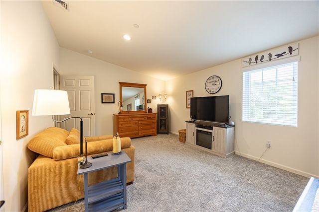104 Aiden Ln 2, Lower Burrell, PA 15068