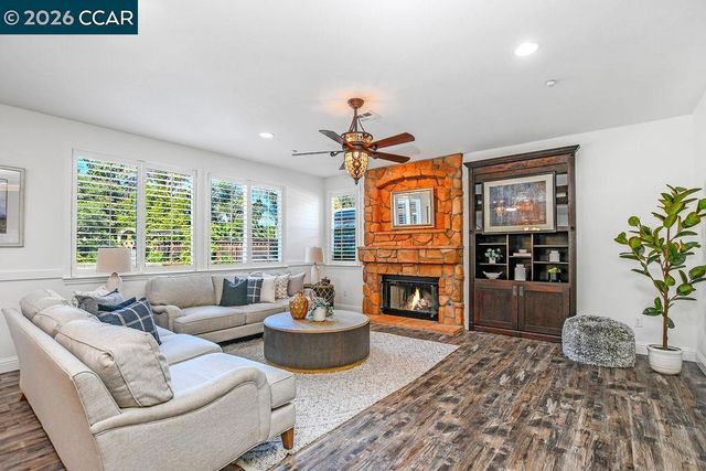 2052 Great Meadow Ct, Brentwood, CA 94513