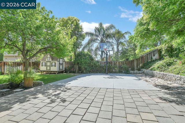 2052 Great Meadow Ct, Brentwood, CA 94513