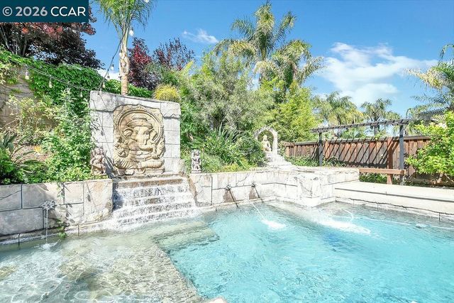 2052 Great Meadow Ct, Brentwood, CA 94513