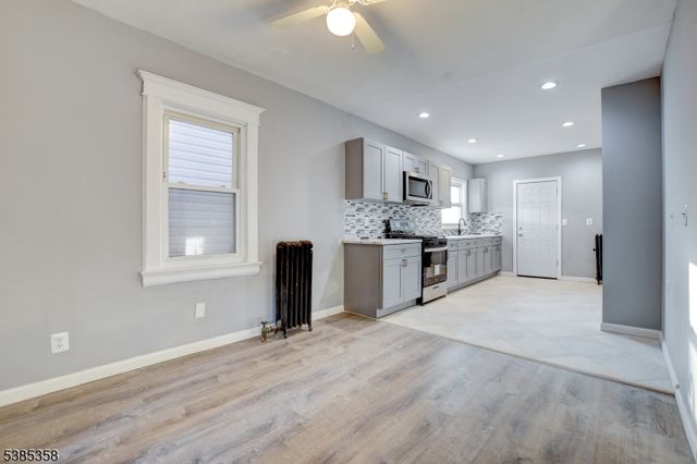 621 Grove St, Irvington Twp., NJ 07111