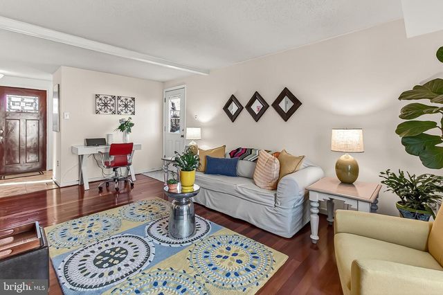 535 S LANCASTER ST, Arlington, VA 22204