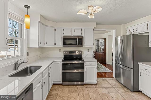 535 S LANCASTER ST, Arlington, VA 22204