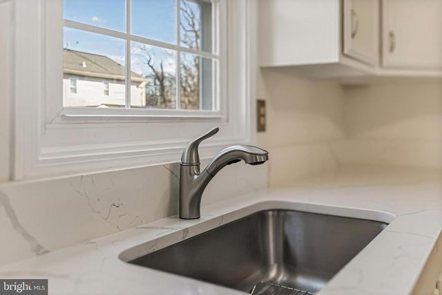 535 S LANCASTER ST, Arlington, VA 22204