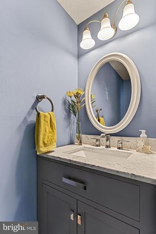 535 S LANCASTER ST, Arlington, VA 22204