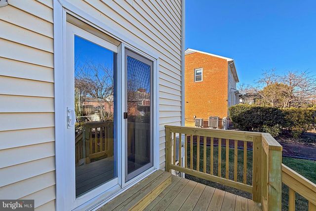 535 S LANCASTER ST, Arlington, VA 22204