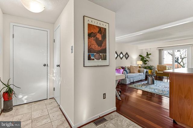 535 S LANCASTER ST, Arlington, VA 22204