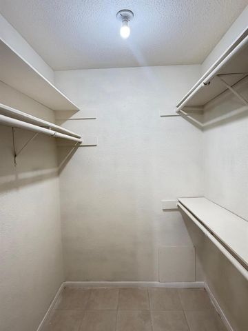 6606 De Moss Drive 1713, Houston, TX 77074