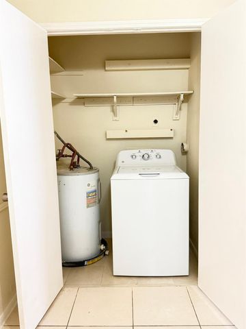 6606 De Moss Drive 1713, Houston, TX 77074