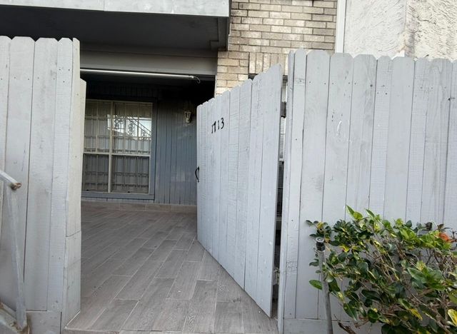 6606 De Moss Drive 1713, Houston, TX 77074