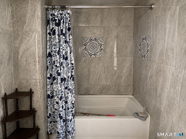 30 Chamberlain Place, New Haven, CT 06512