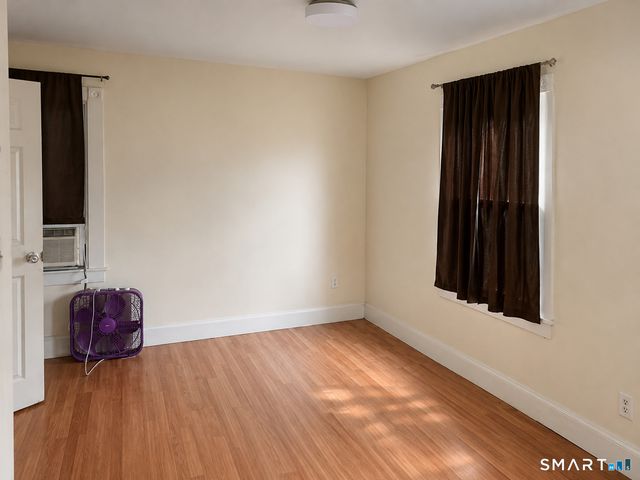 30 Chamberlain Place, New Haven, CT 06512